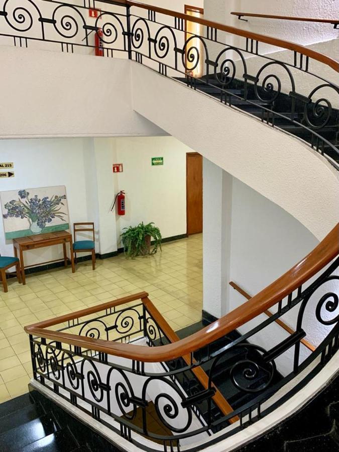 Hotel Capri De Leon Mexico Kültér fotó