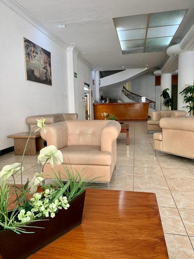 Hotel Capri De Leon Mexico Kültér fotó